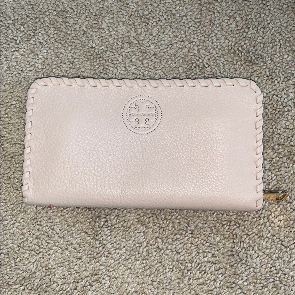 New light pink Tory Burch wallet